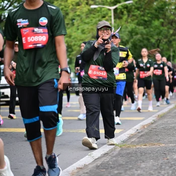 Runner Photo 4162656