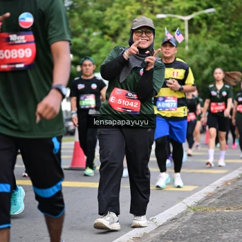 Runner Photo 4162660
