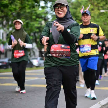Runner Photo 4162662