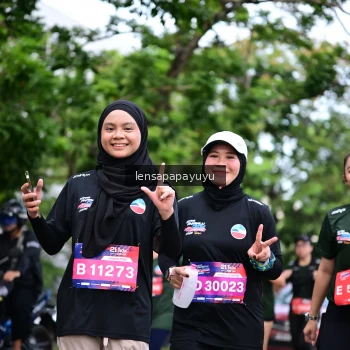 Runner Photo 4162673
