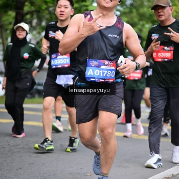 Runner Photo 4162691