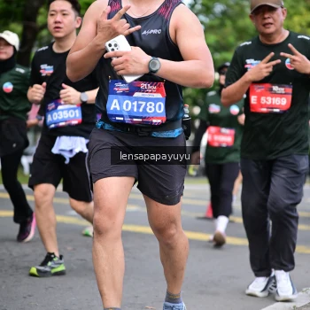 Runner Photo 4162692
