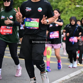 Runner Photo 4162701