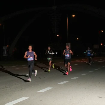 Runner Photo 4162713