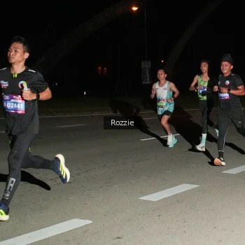 Runner Photo 4162730