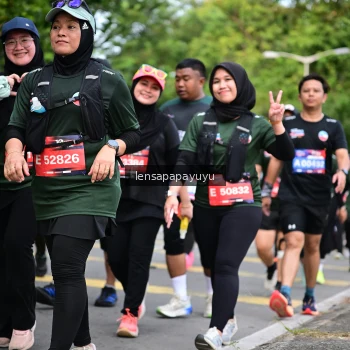 Runner Photo 4162743