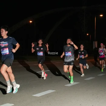 Runner Photo 4162748