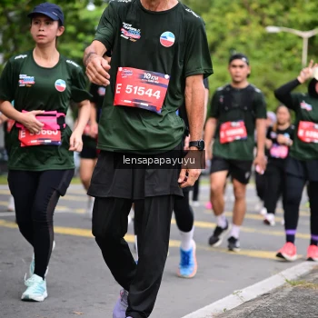 Runner Photo 4162815