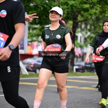 Runner Photo 4162869