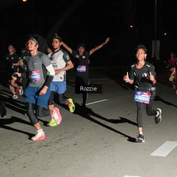 Runner Photo 4162876