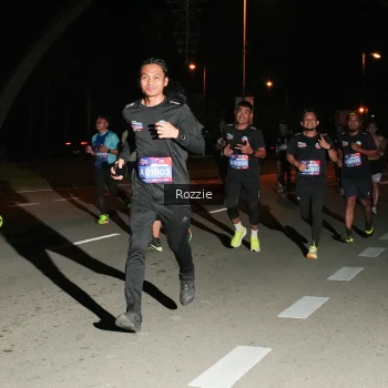 Runner Photo 4162899