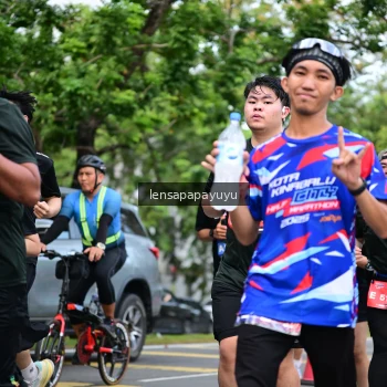 Runner Photo 4162974