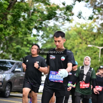 Runner Photo 4163047