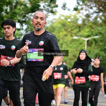 Runner Photo 4163091