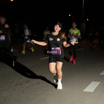 Runner Photo 4163111