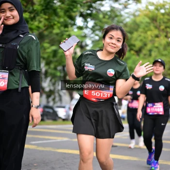 Runner Photo 4163114