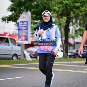 Runner Photo 4163146