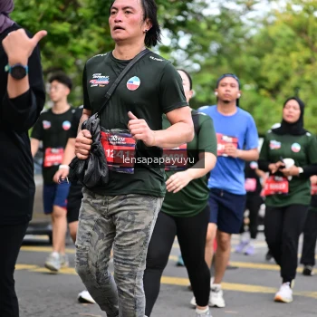 Runner Photo 4163318