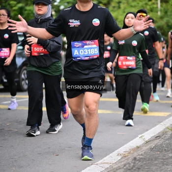Runner Photo 4163332