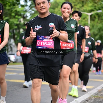 Runner Photo 4163348