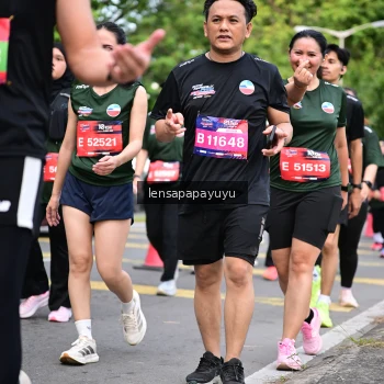 Runner Photo 4163349