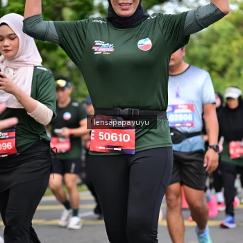Runner Photo 4163365
