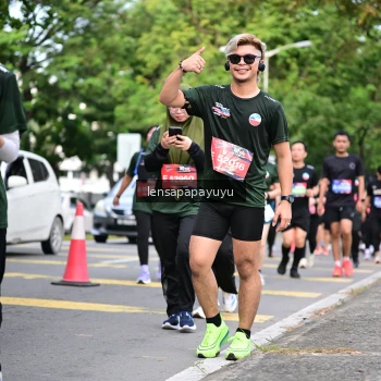 Runner Photo 4163384