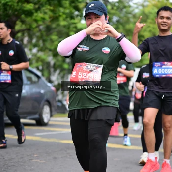 Runner Photo 4163405