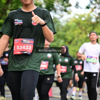 Runner Photo 4163455