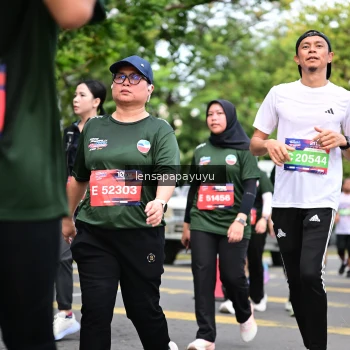 Runner Photo 4163459