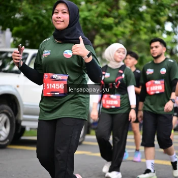 Runner Photo 4163460