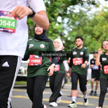 Runner Photo 4163464