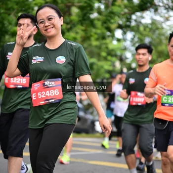 Runner Photo 4163465