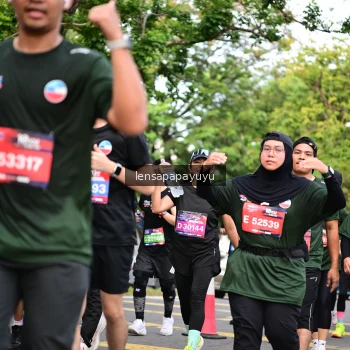 Runner Photo 4163475