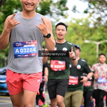 Runner Photo 4163491