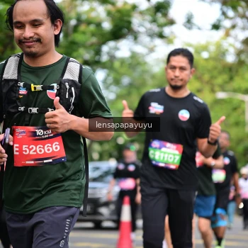 Runner Photo 4163534