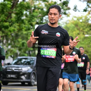 Runner Photo 4163536