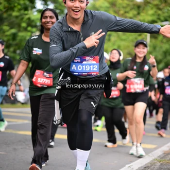 Runner Photo 4163556