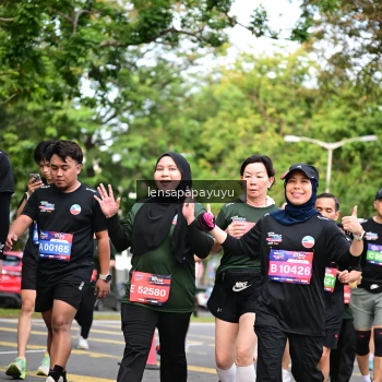 Runner Photo 4163573