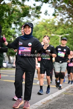 Runner Photo 4163575