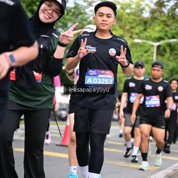 Runner Photo 4163587