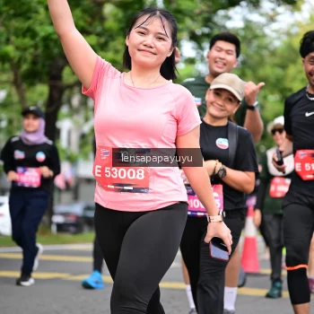 Runner Photo 4163611