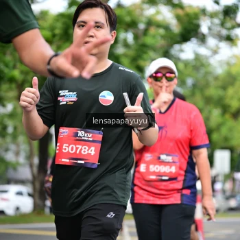 Runner Photo 4163639