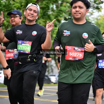 Runner Photo 4163656