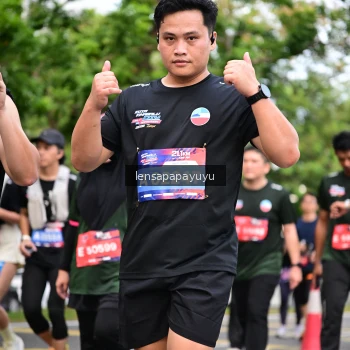 Runner Photo 4163659