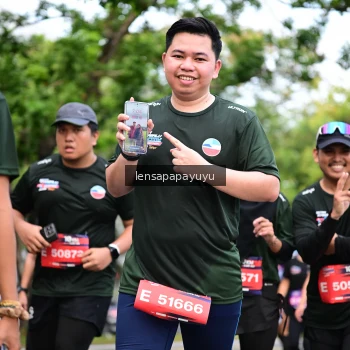 Runner Photo 4163669