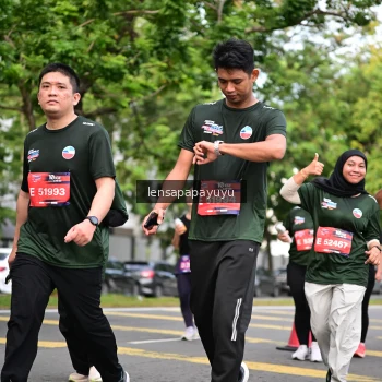 Runner Photo 4163670