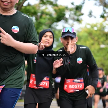 Runner Photo 4163671