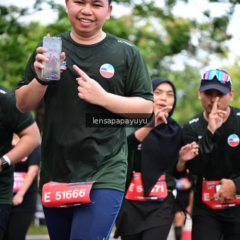 Runner Photo 4163674