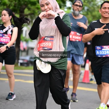 Runner Photo 4163699